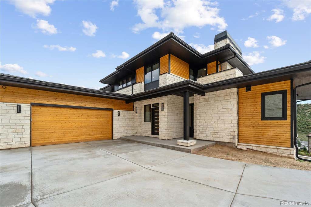 Photo of 8077 Raphael Lane, Littleton, CO 80125 (MLS # 8667872)