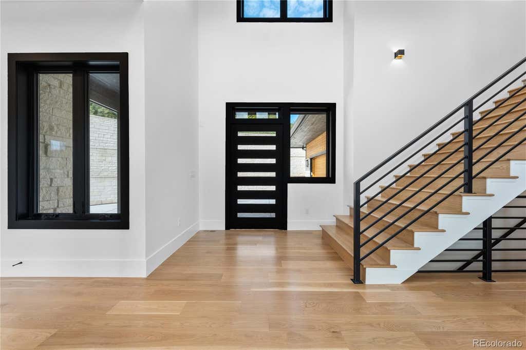 Photo of 8077 Raphael Lane, Littleton, CO 80125 (MLS # 8667872)