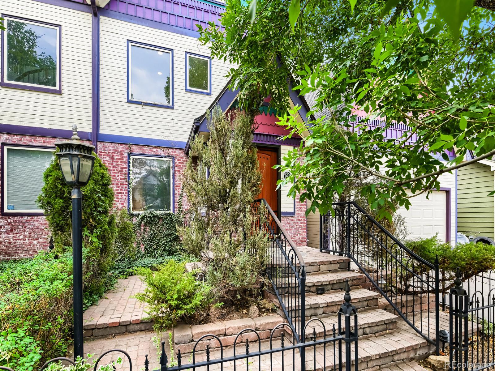 88 W Irvington Place