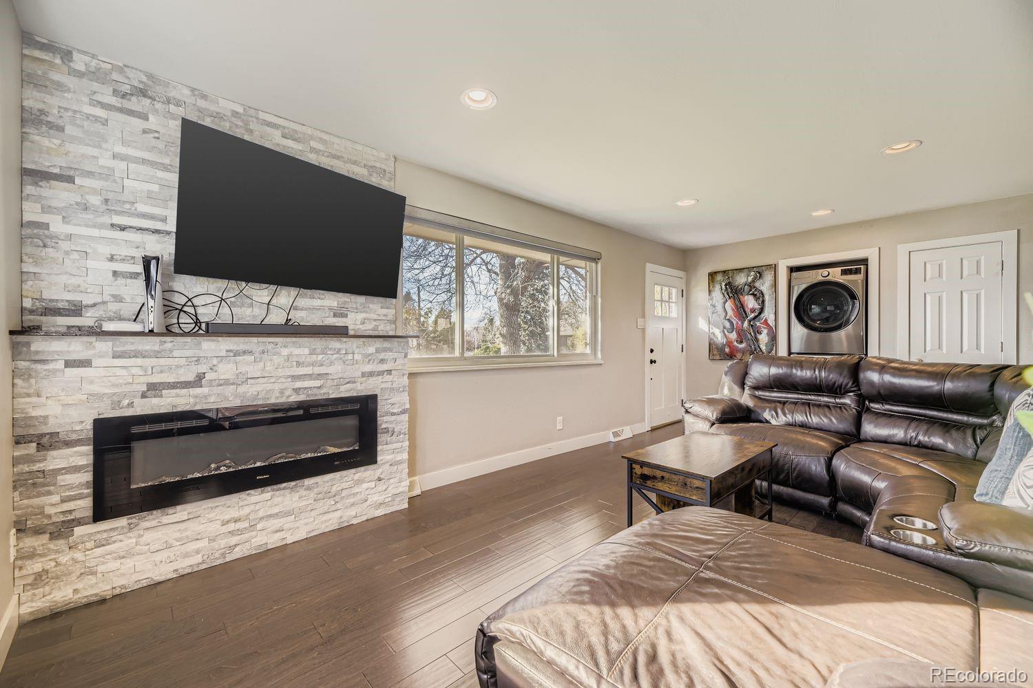 6130 S Pennsylvania Street