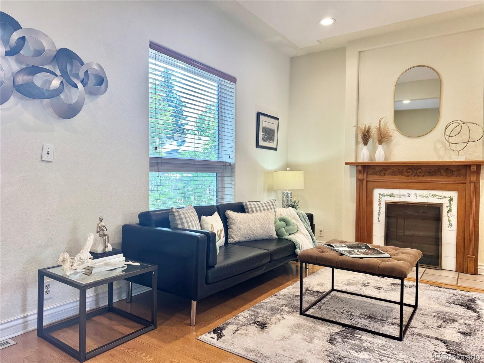 165 S Ogden Street, Denver, CO, 80209 4 165 S Ogden Street