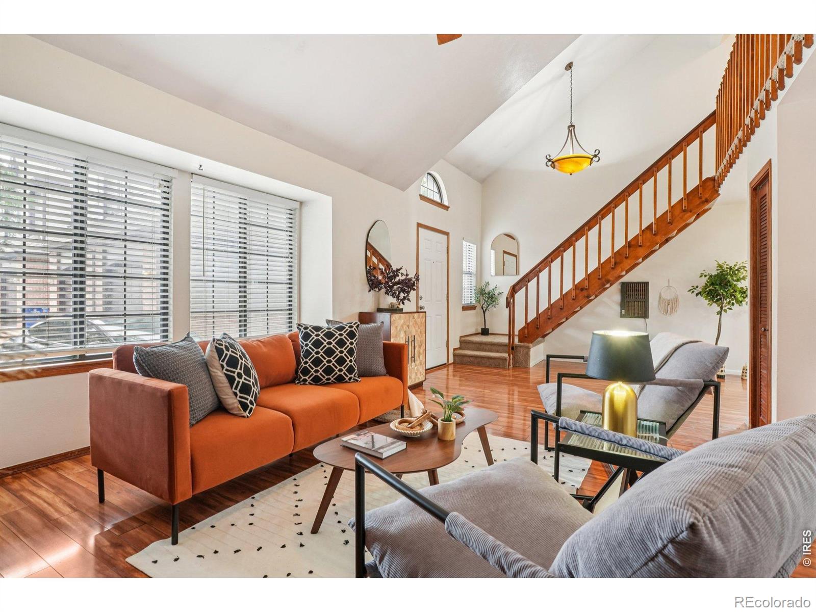 6321 Oak Court