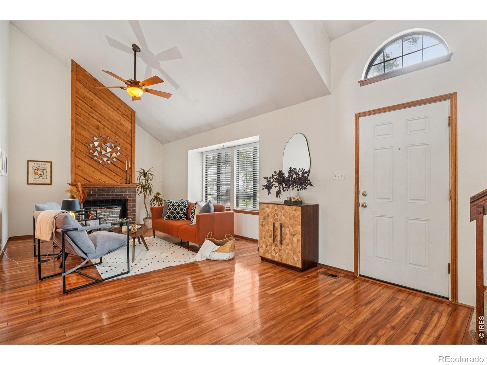 6321 Oak Court