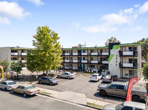 1592 Boston Street Aurora CO 80010
