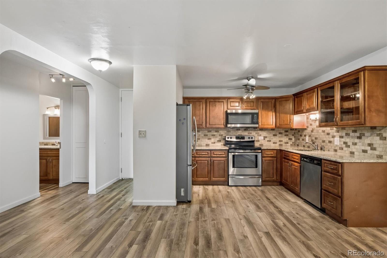 675 S Clinton Street 11B