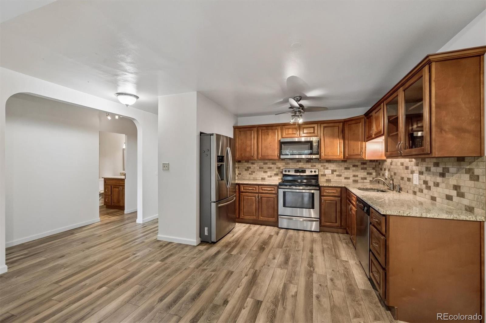 675 S Clinton Street 11B