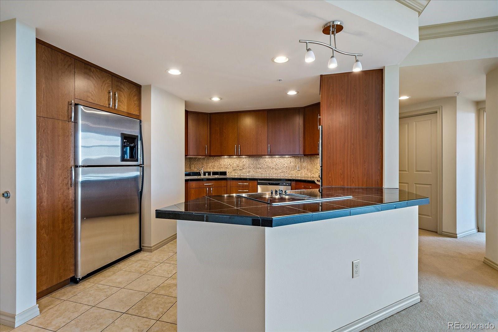 8100 E Union Avenue 814