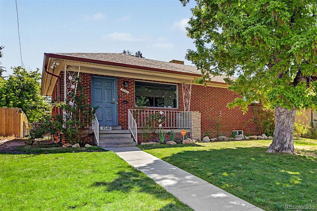Photo of 3546 Ivy Street, Denver, CO 80207 (MLS # 9342479)