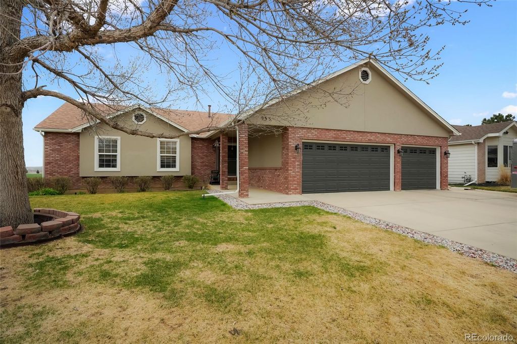 Photo of 953 N Greeley Avenue, Johnstown, CO 80534 (MLS # 8615586)