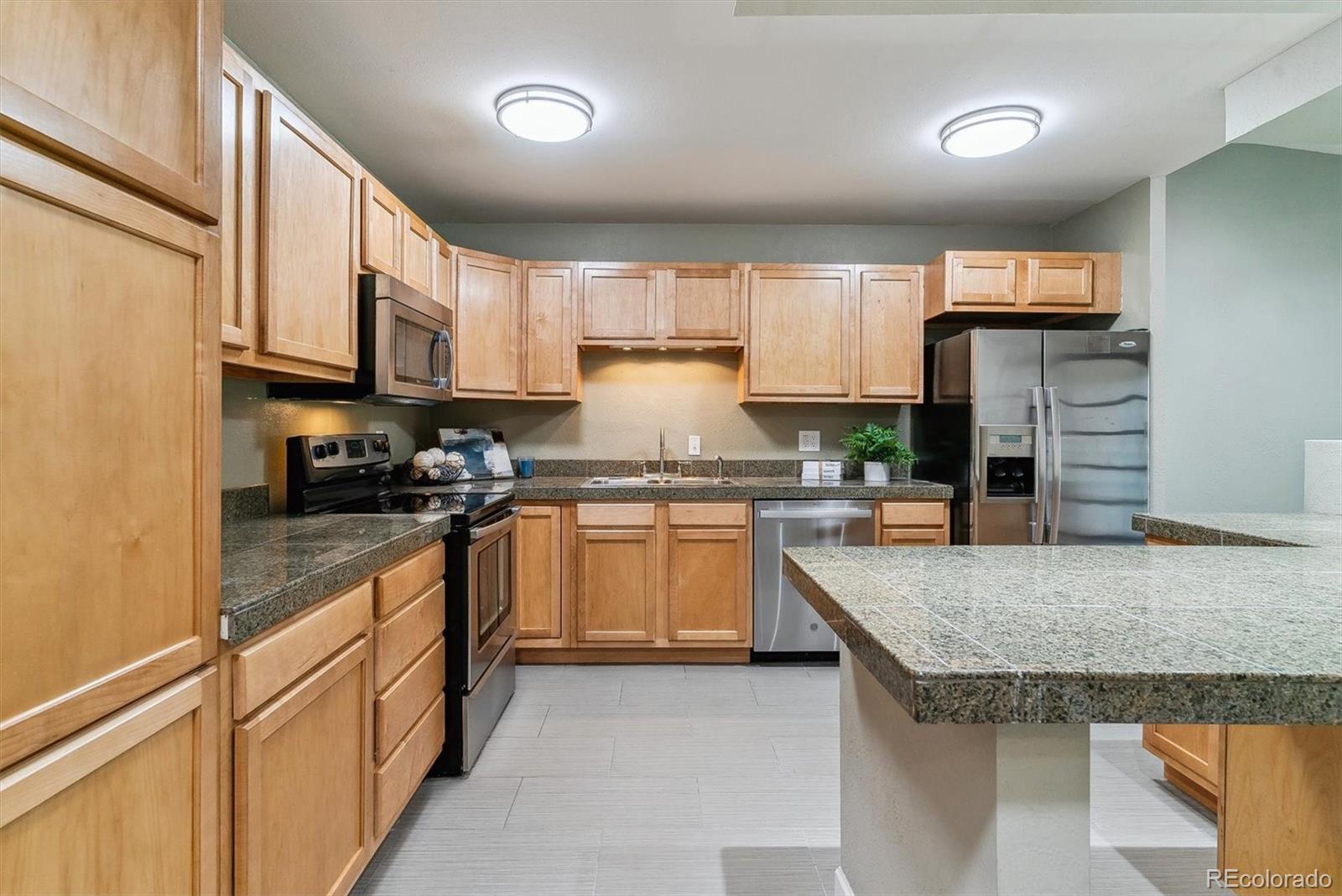 610 S Clinton Street 3D