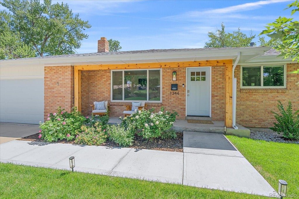 Photo of 1344 S Dover Way, Lakewood, CO 80232 (MLS # 6149294)