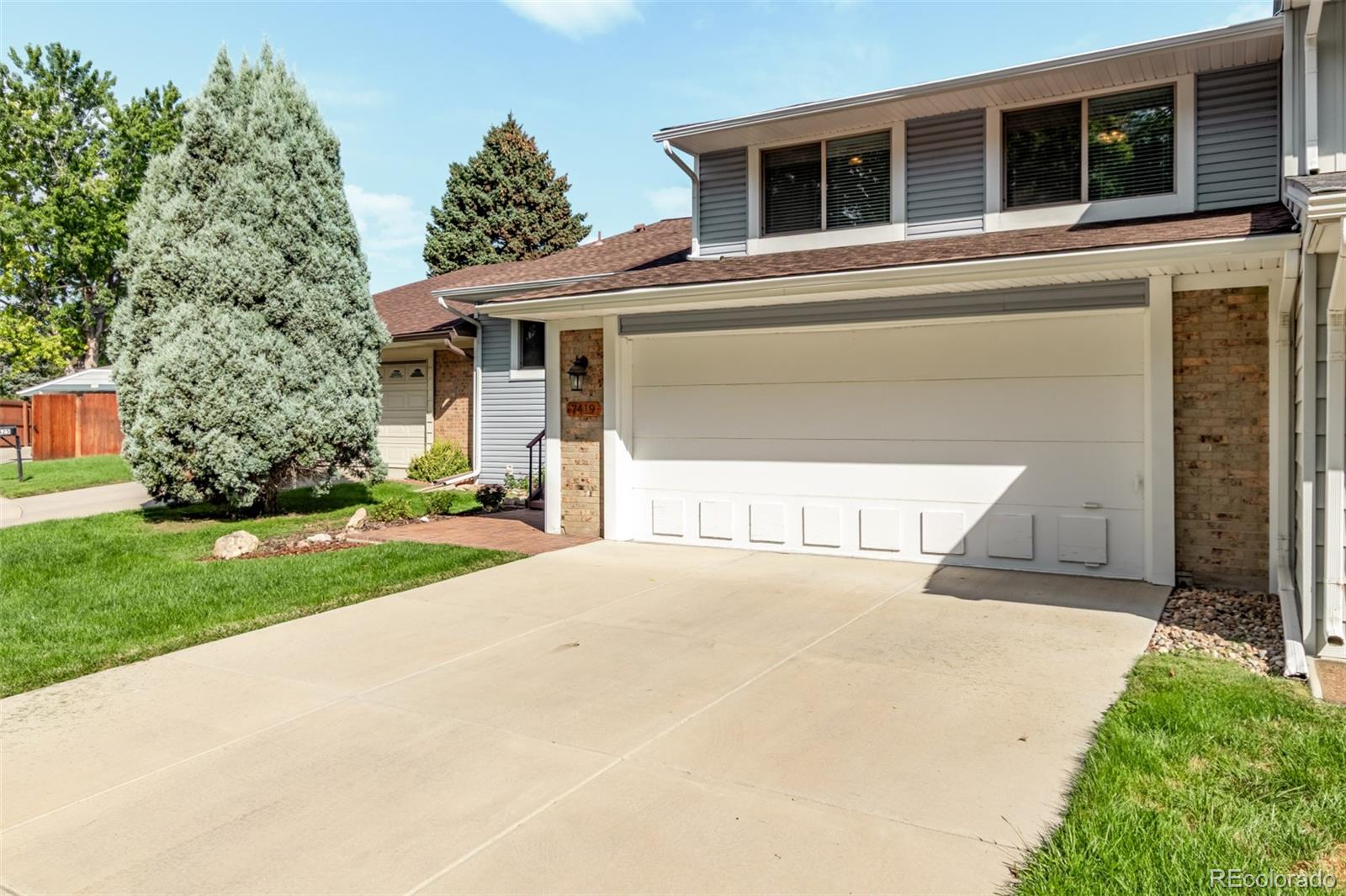 7419 W Maple Drive