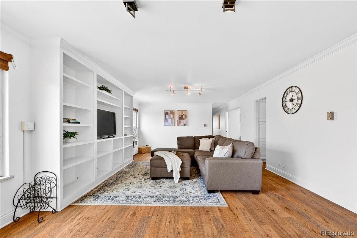 855 N Pennsylvania Street 411