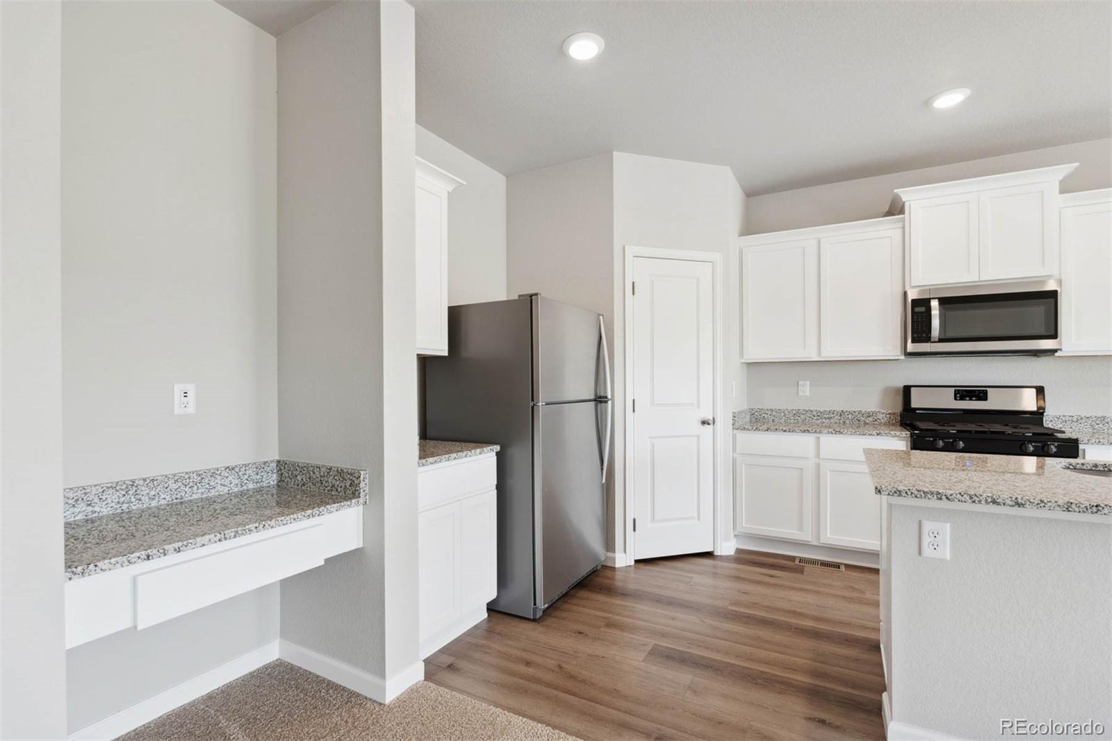 1055 Long Meadows Street, Severance, CO, 80550 2 1055 Long Meadows Street