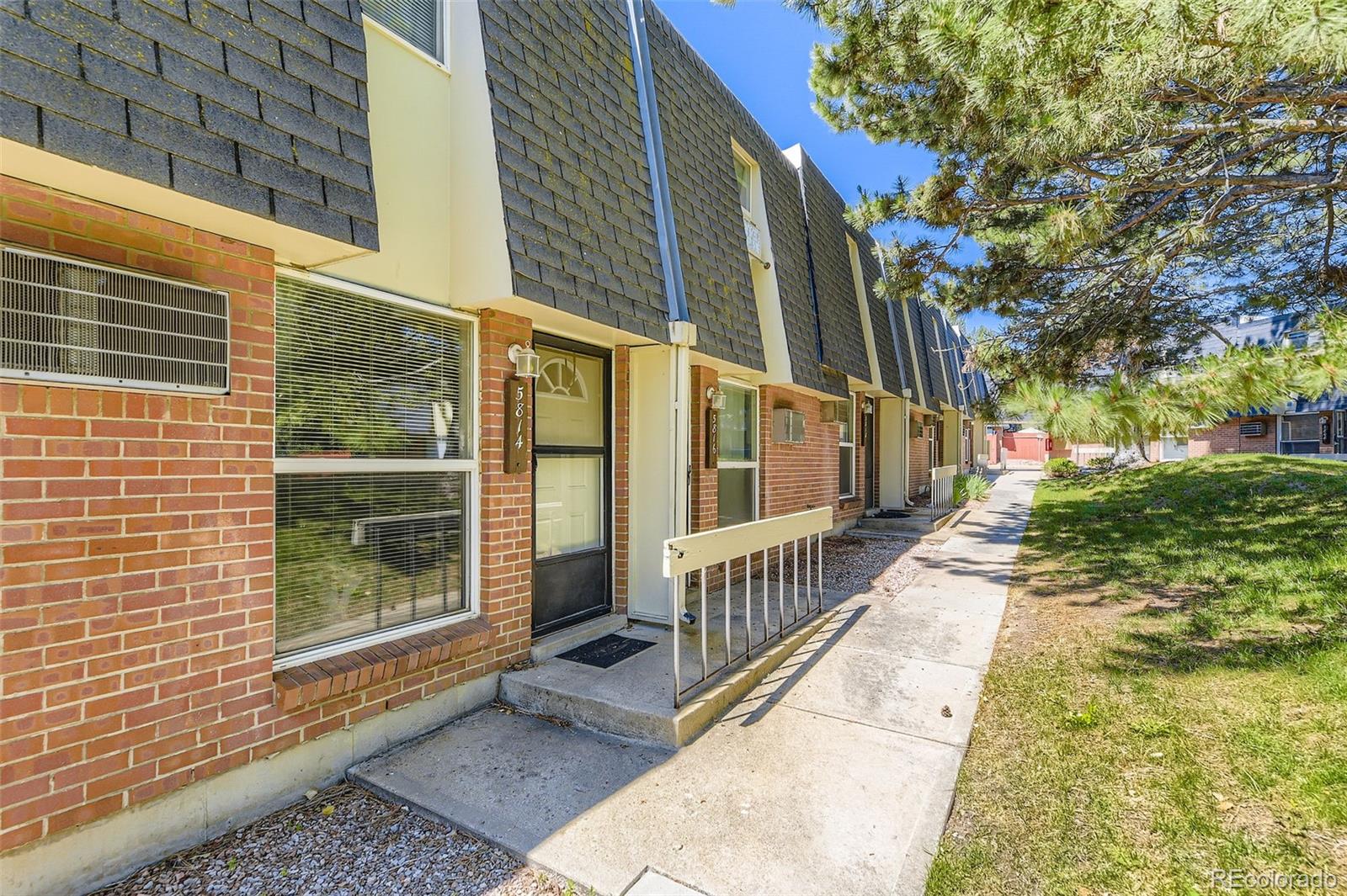 5828 S Pearl Street, Centennial, CO, 80121 1 5828 S Pearl Street