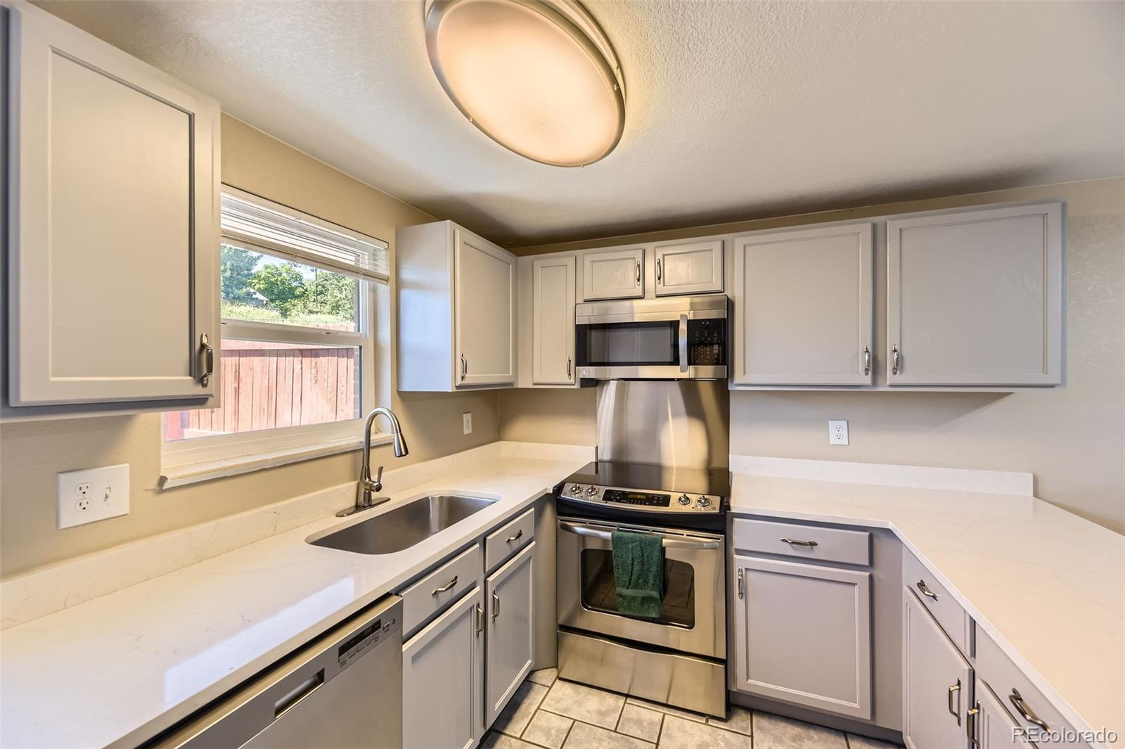 5828 S Pearl Street, Centennial, CO, 80121 3 5828 S Pearl Street