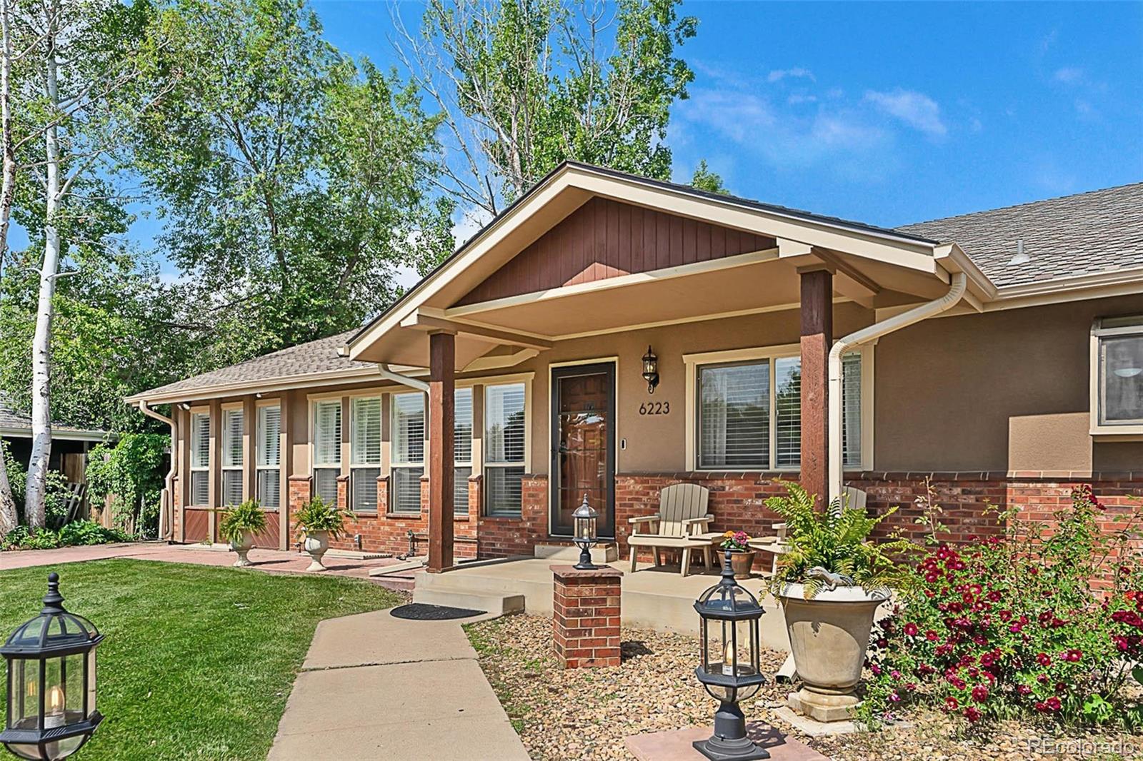 6223 W Flora Place