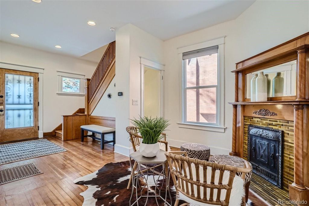 Photo of 1516 Cook Street, Denver, CO 80206 (MLS # 6432207)