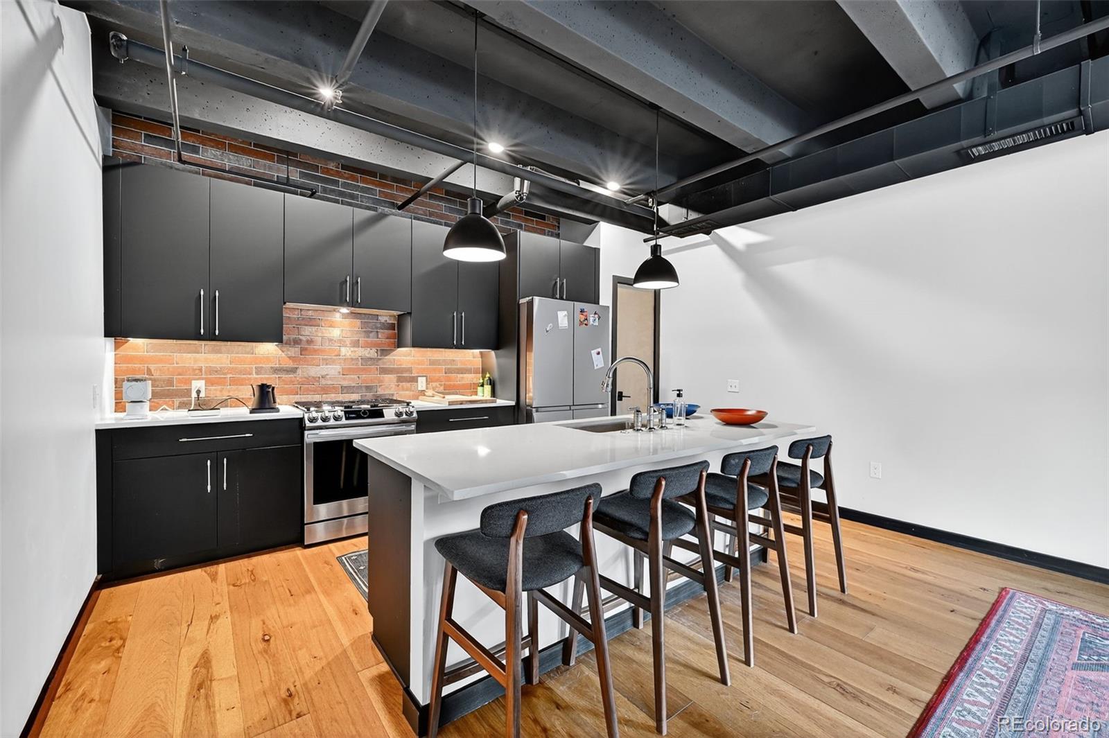 20 Boulder Crescent Street 202