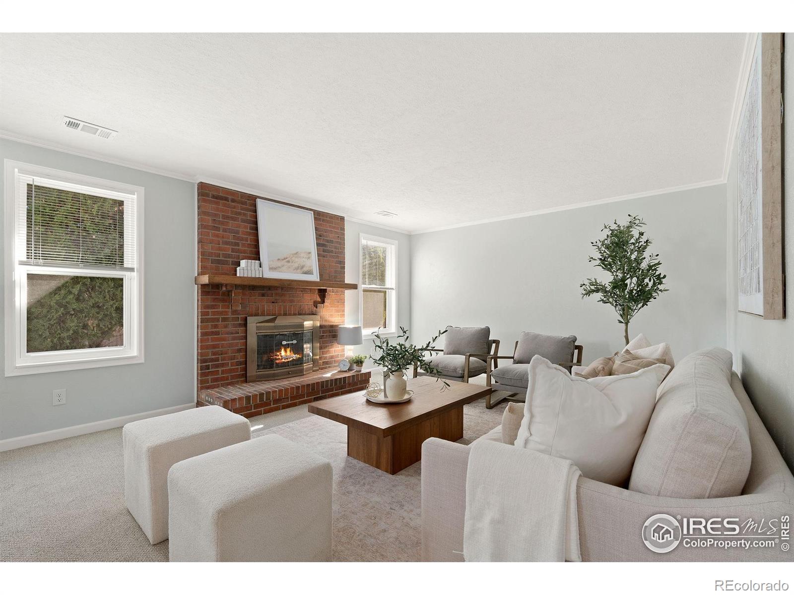 5204 S Richfield Street