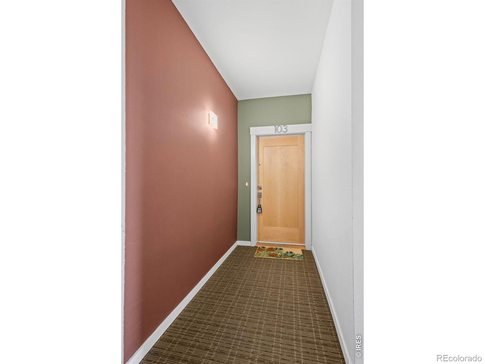 1585 Hecla Way 103