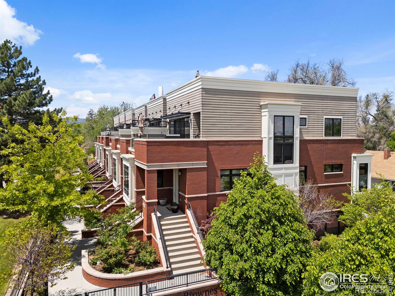 309 N Howes Street
