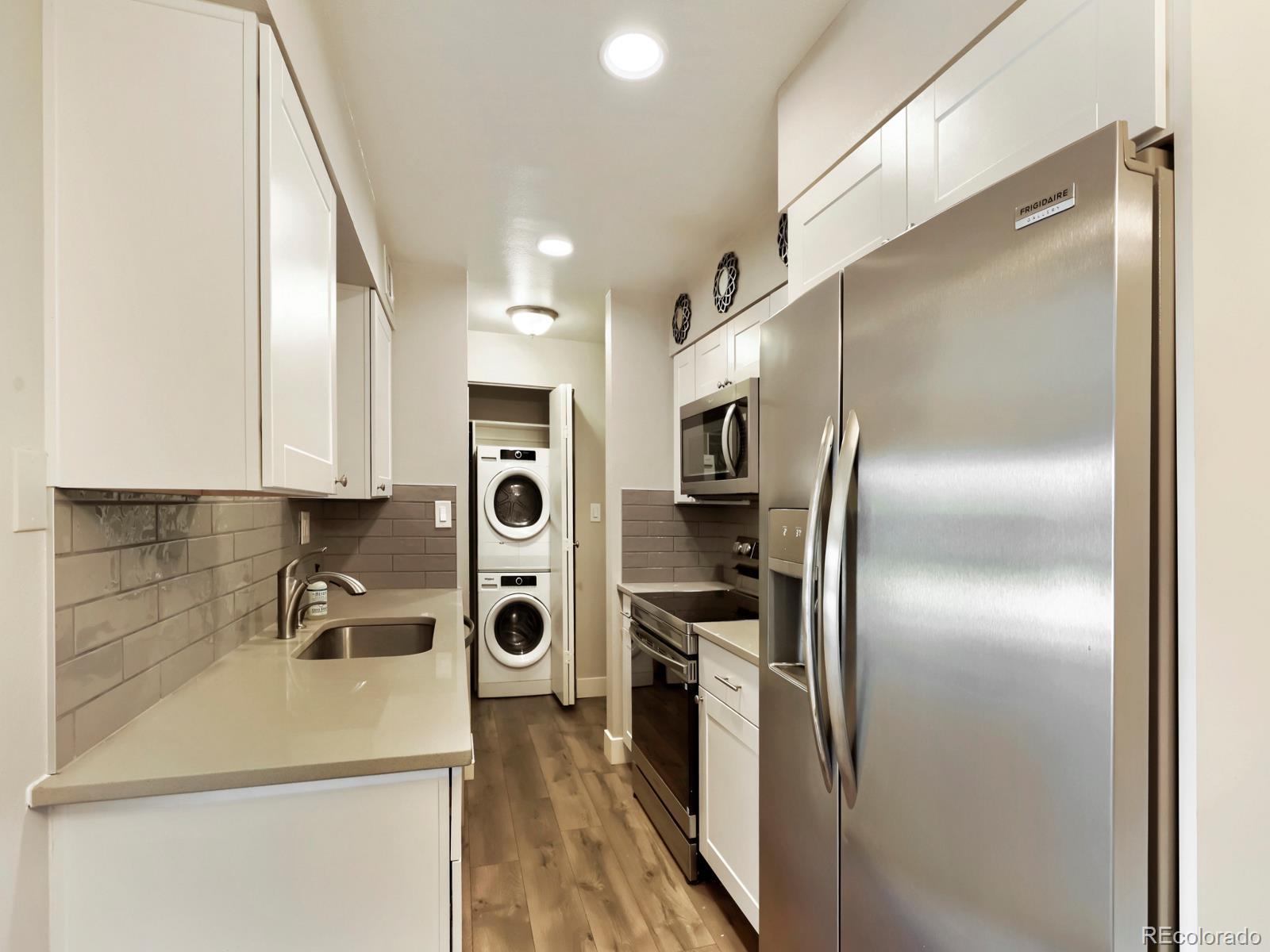 190 E Highline Circle 202