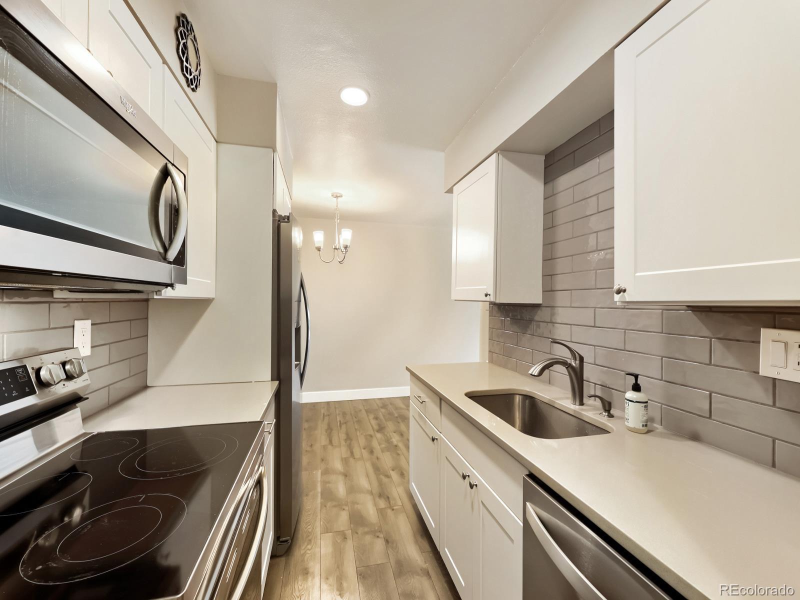 190 E Highline Circle 202