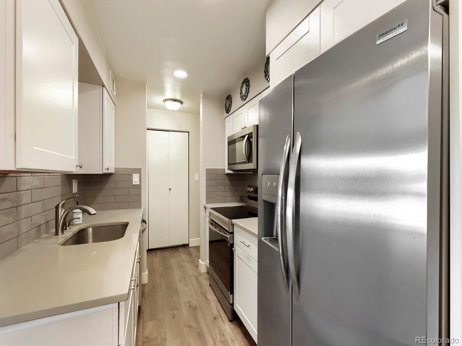 190 E Highline Circle 202