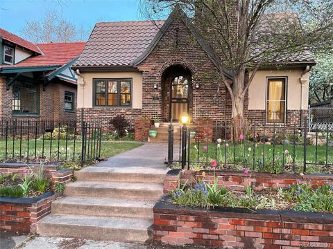 Photo of 657 Columbine Street, Denver, CO 80206 (MLS # 2759711)