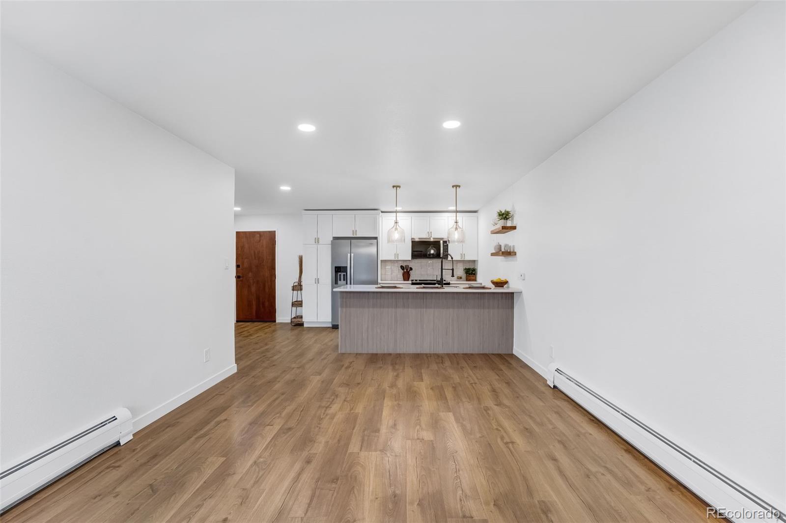 1200 Golden Circle 506