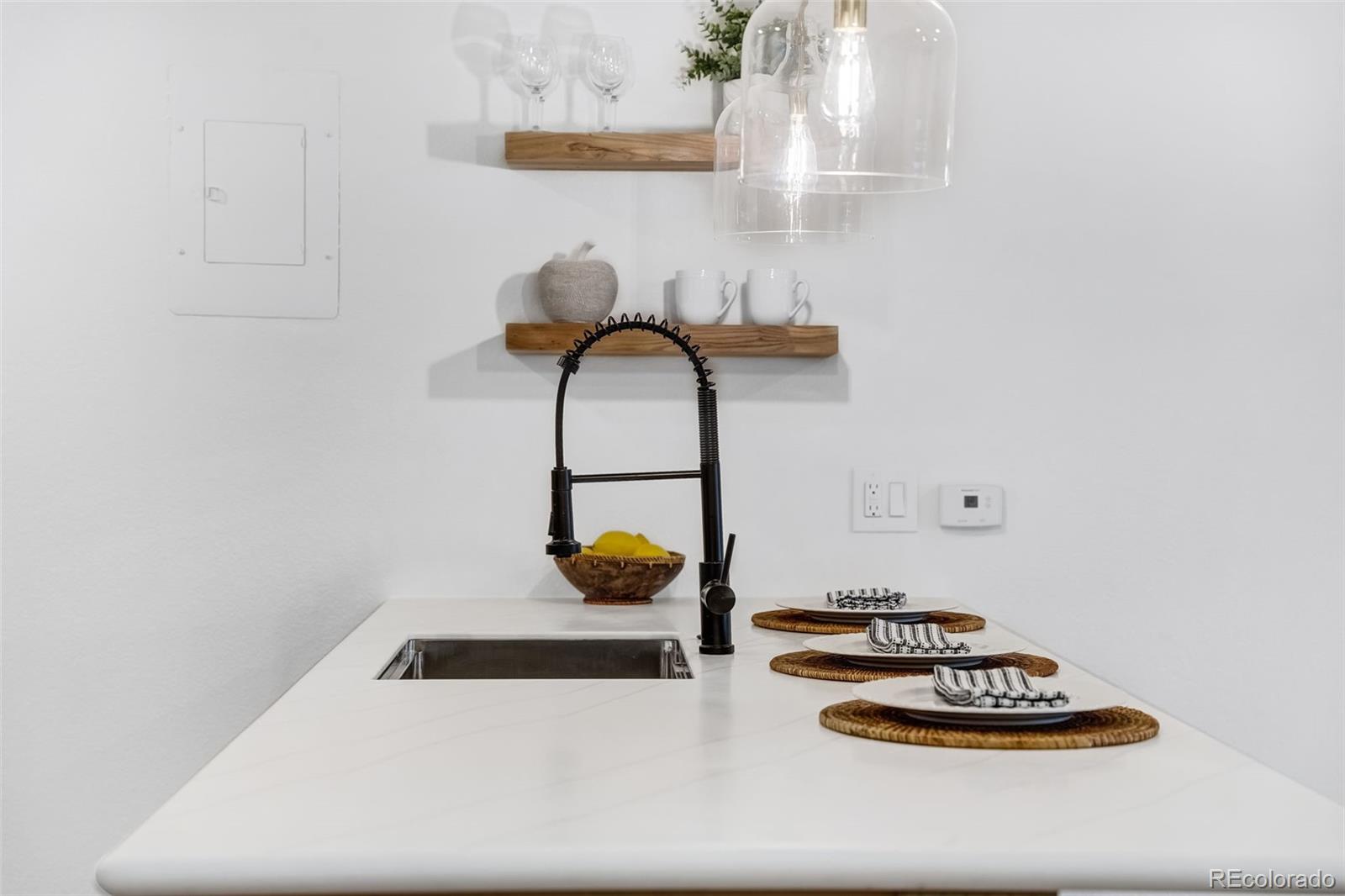 1200 Golden Circle 506