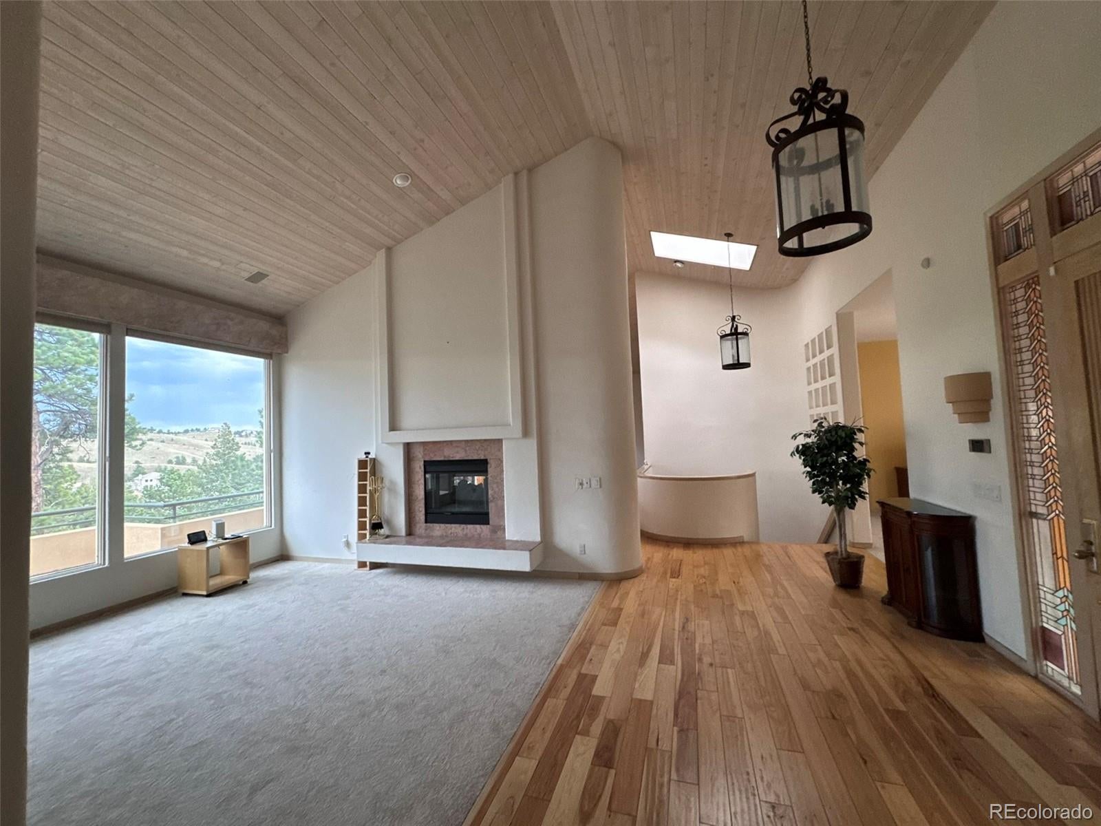 935 Castle Ridge Road