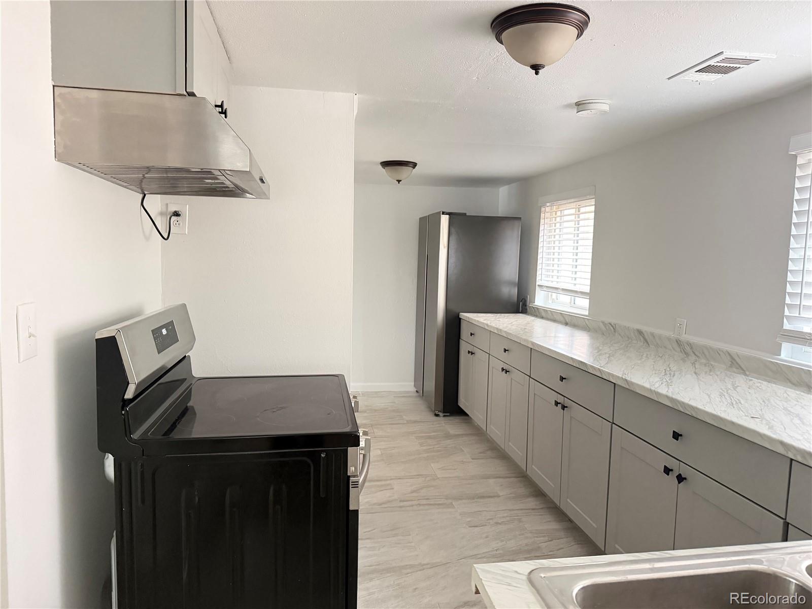 1092 S Newton Street