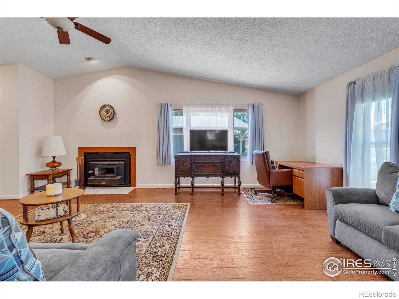 23 Scott Drive N