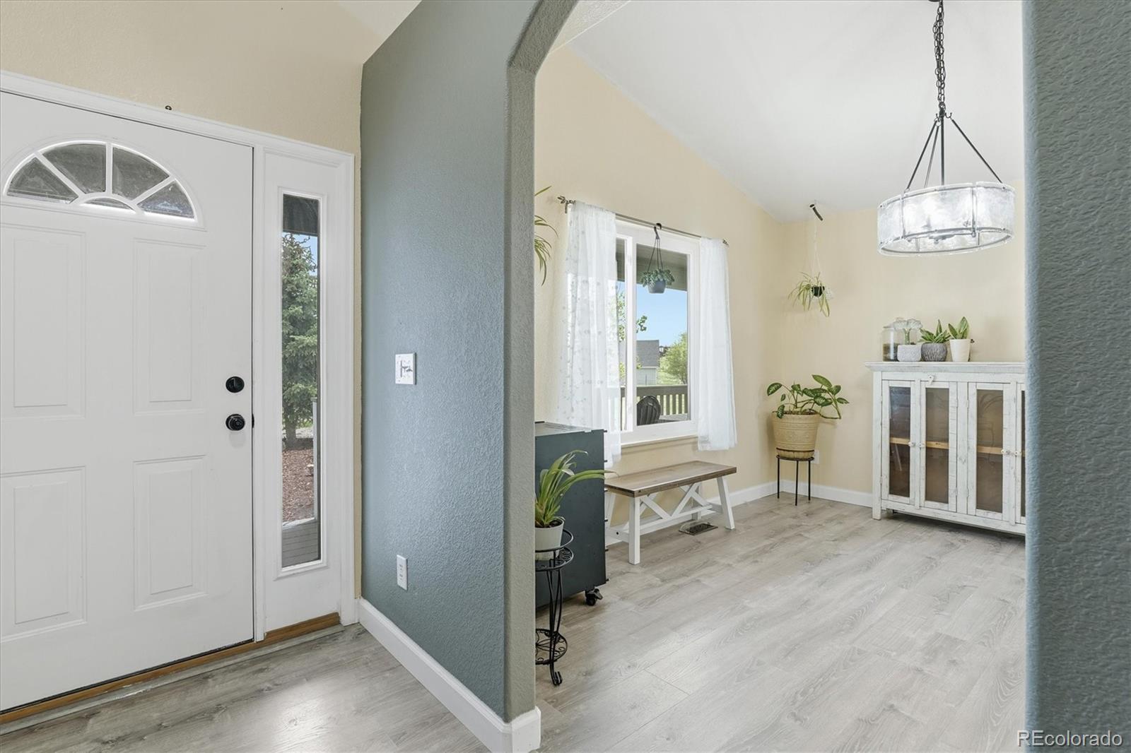 44023 Pony Express Court