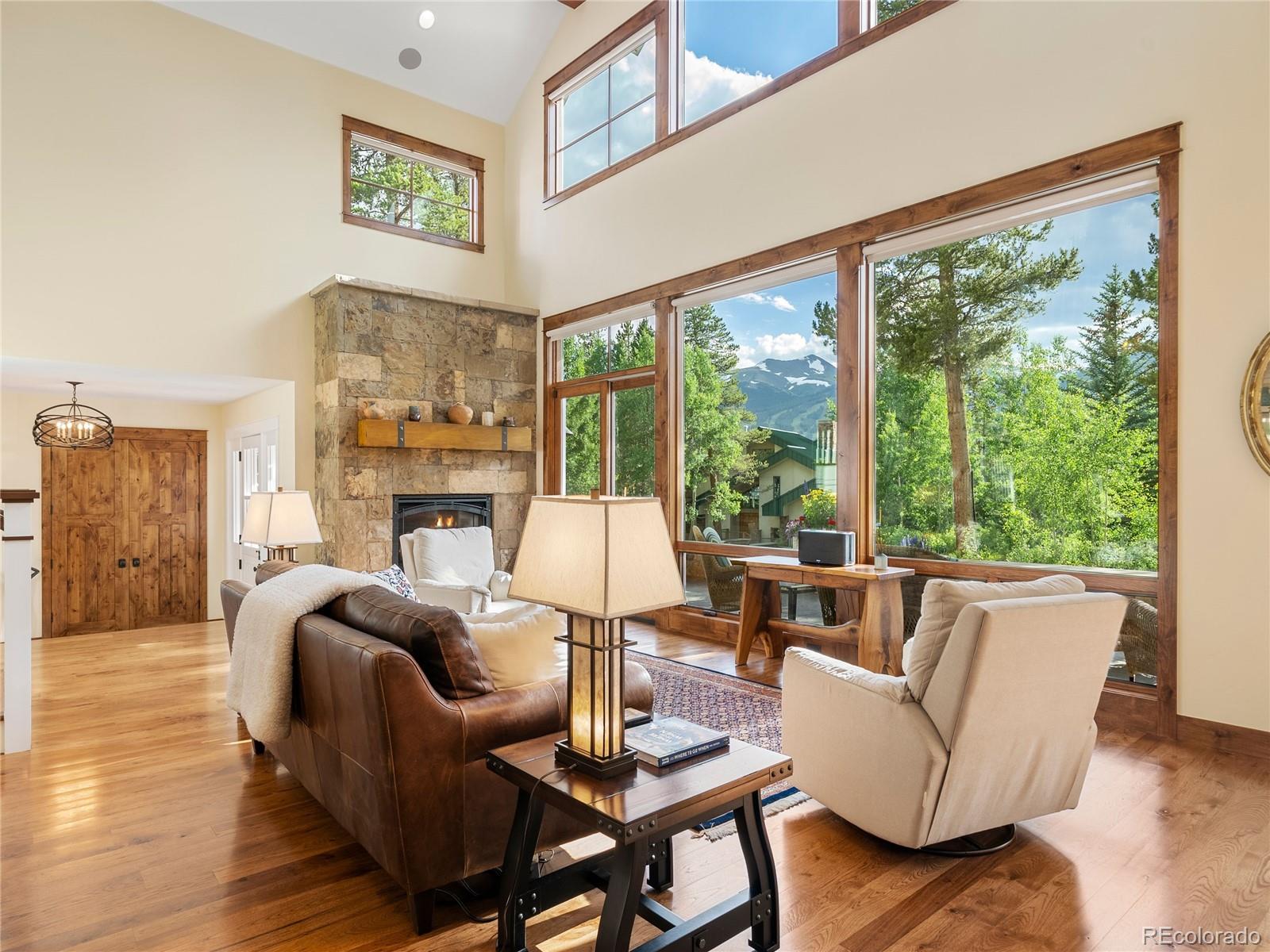 104 N Gold Flake Terrace
