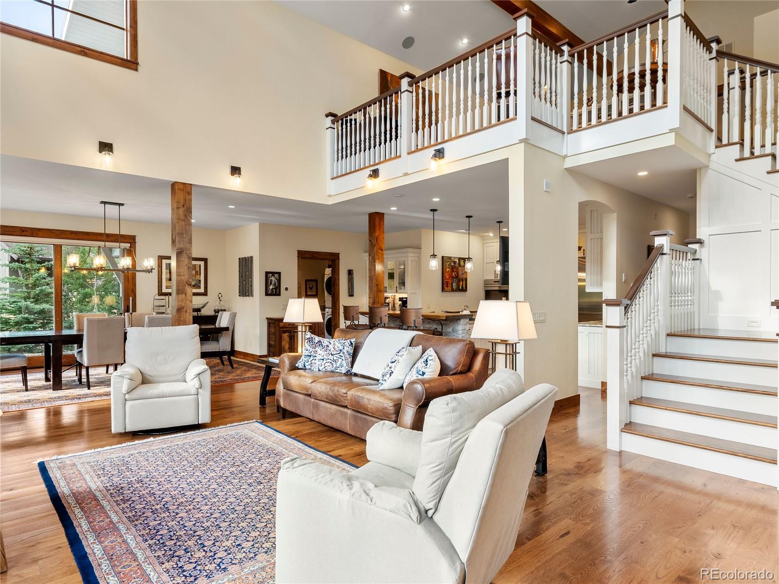 104 N Gold Flake Terrace