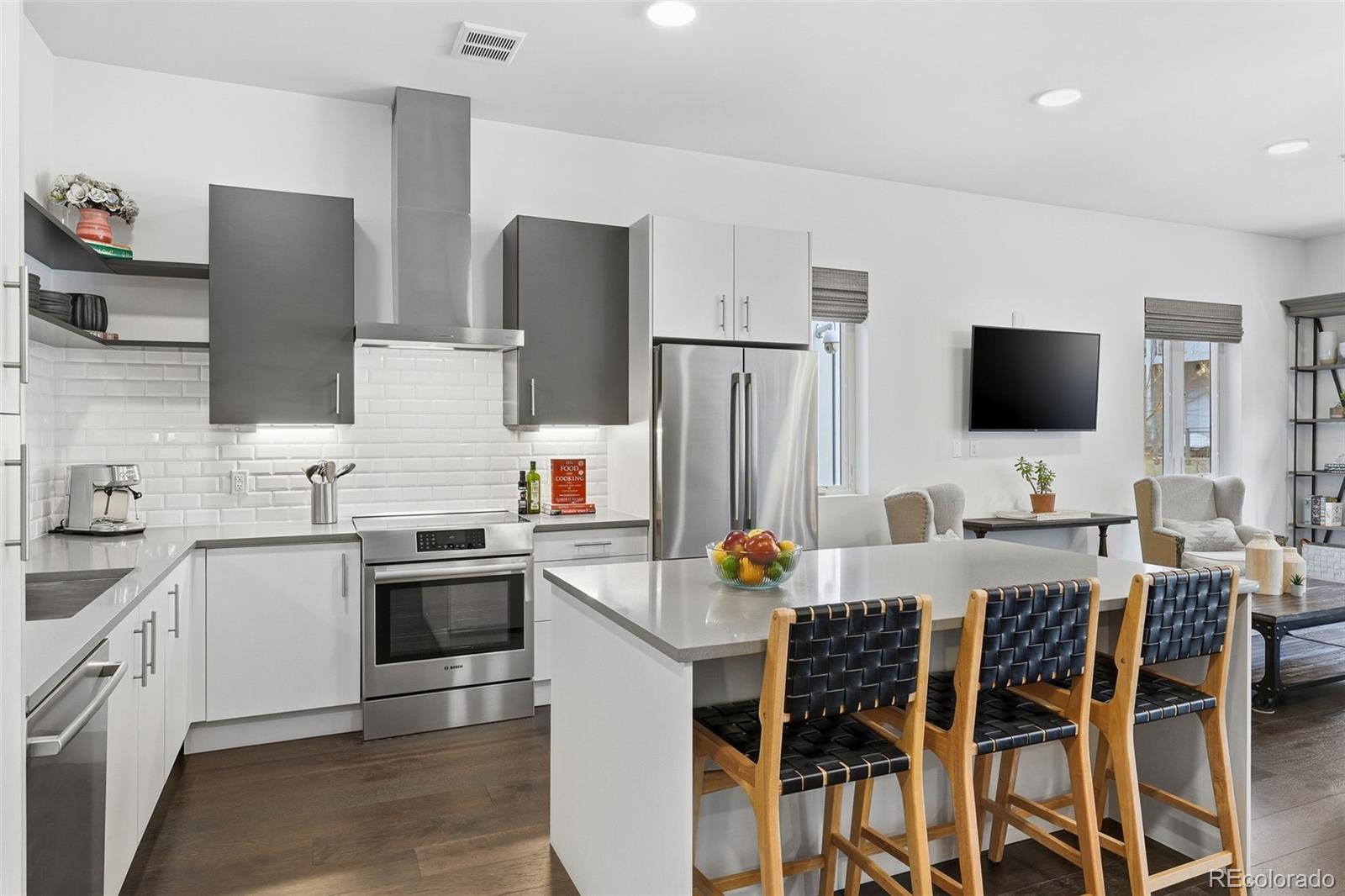 2530 Lawrence Street RA102