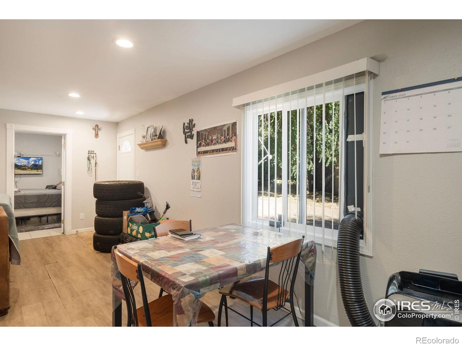 643 W 10th Street