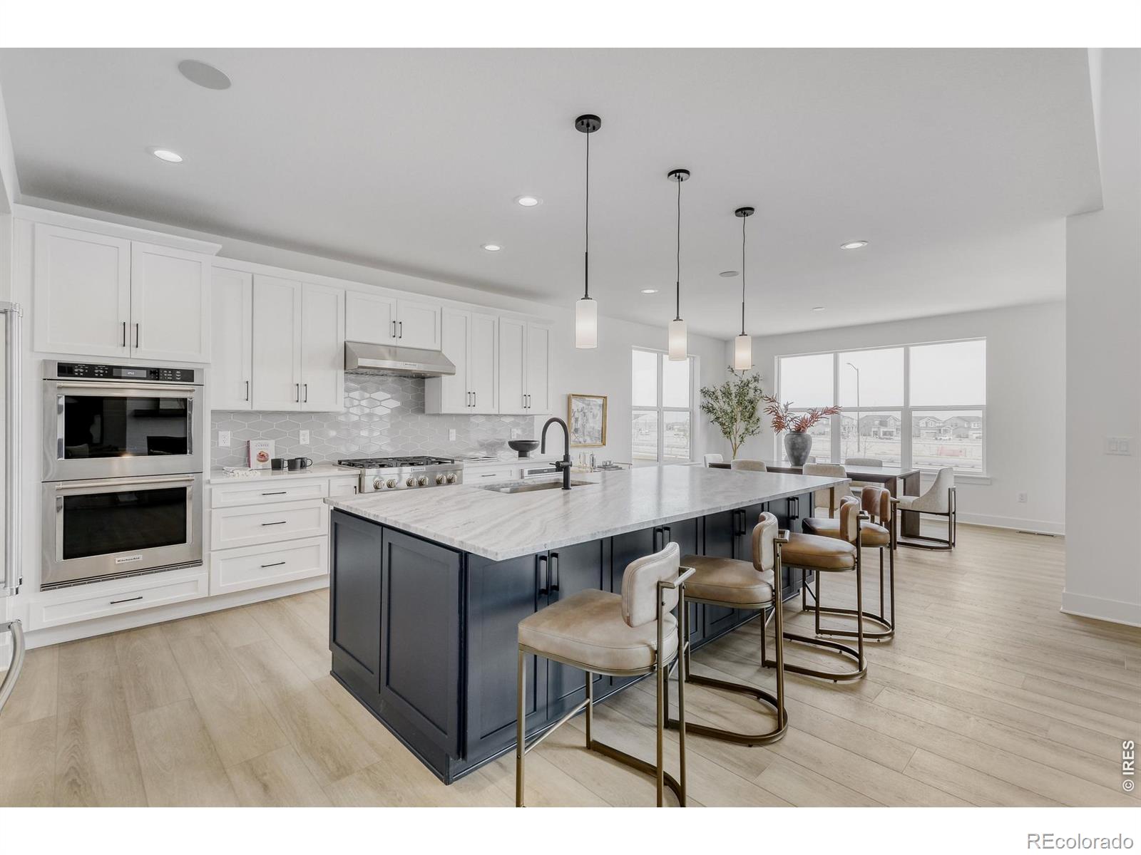 3142 Westcliff Drive