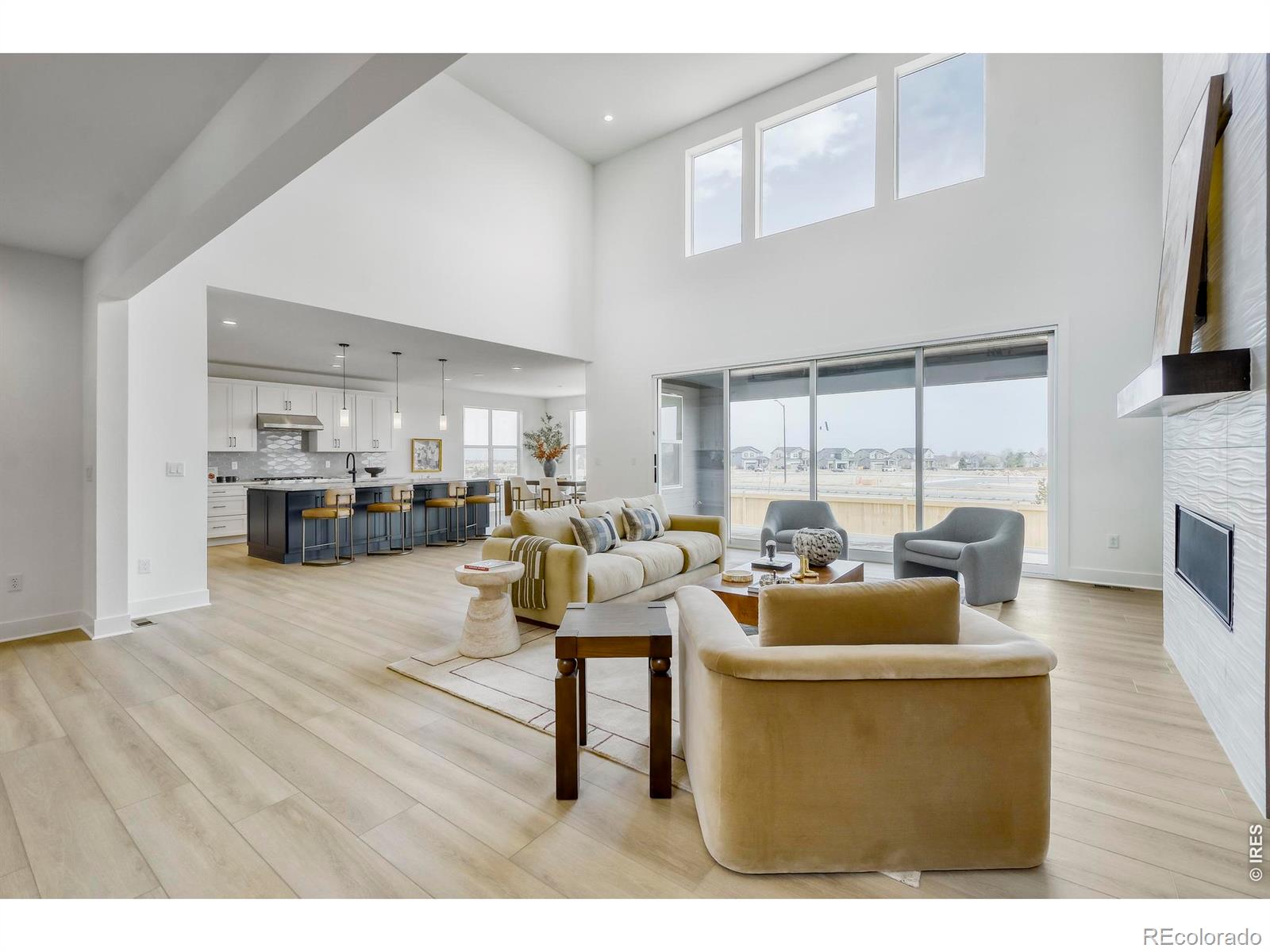 3142 Westcliff Drive