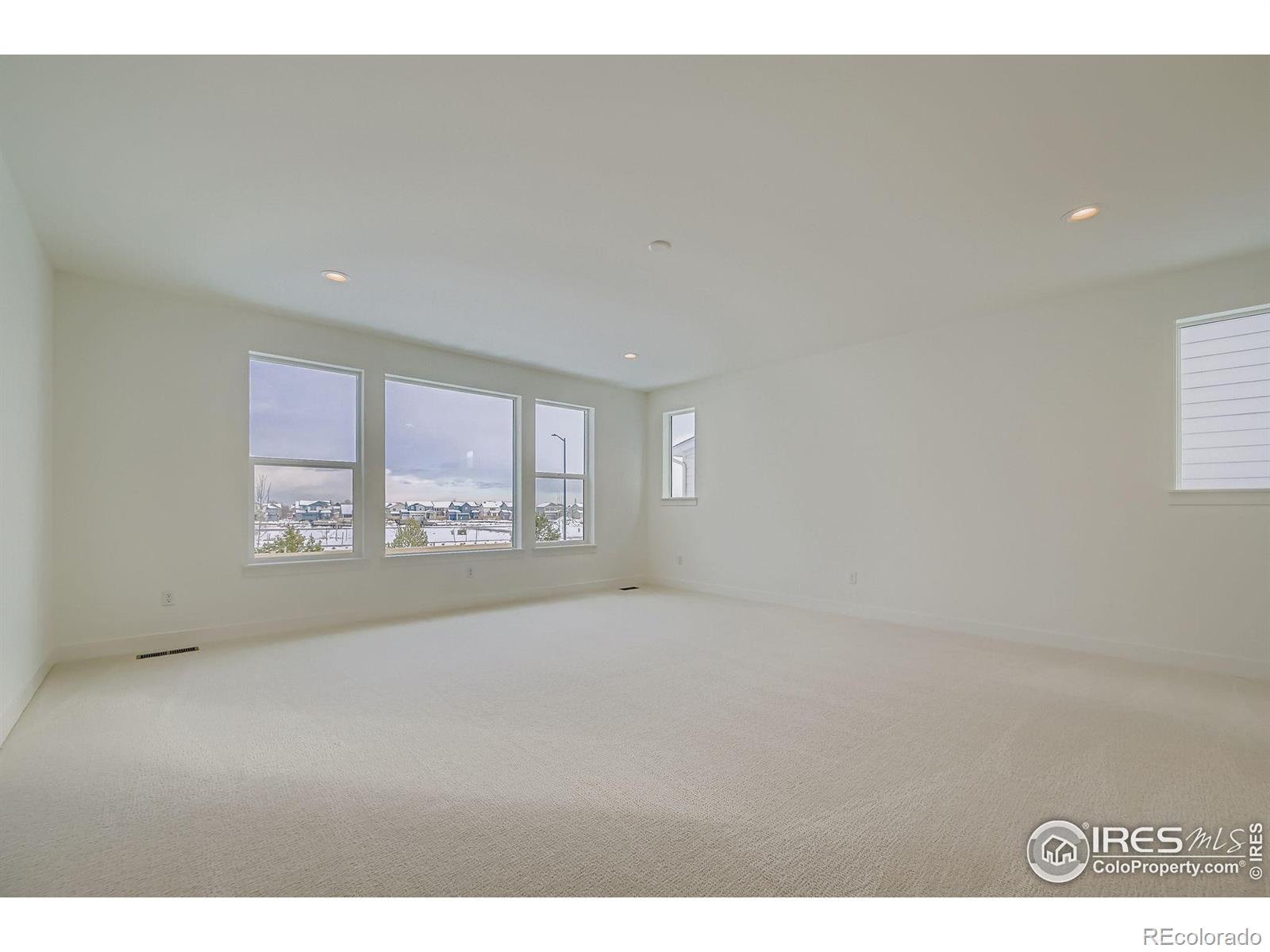 3142 Westcliff Drive