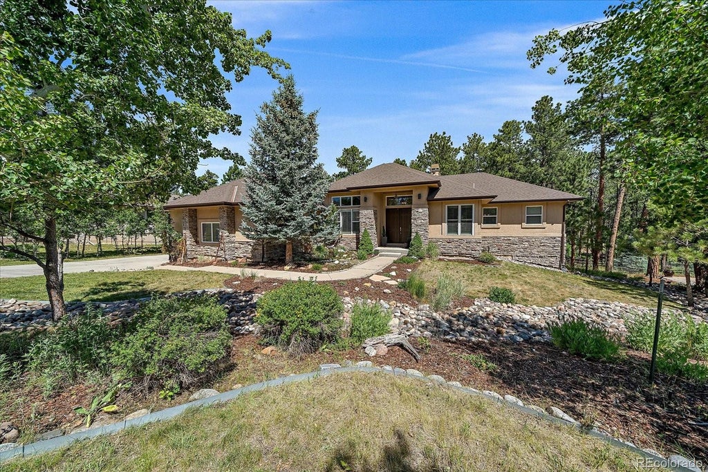 Photo of 7418 Cameron Drive, Larkspur, CO 80118 (MLS # 7041616)