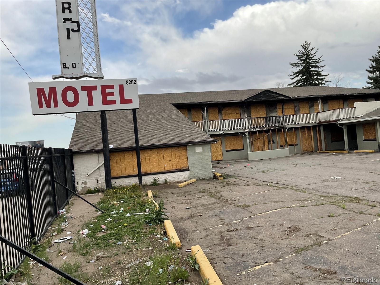 8282 E Colfax
