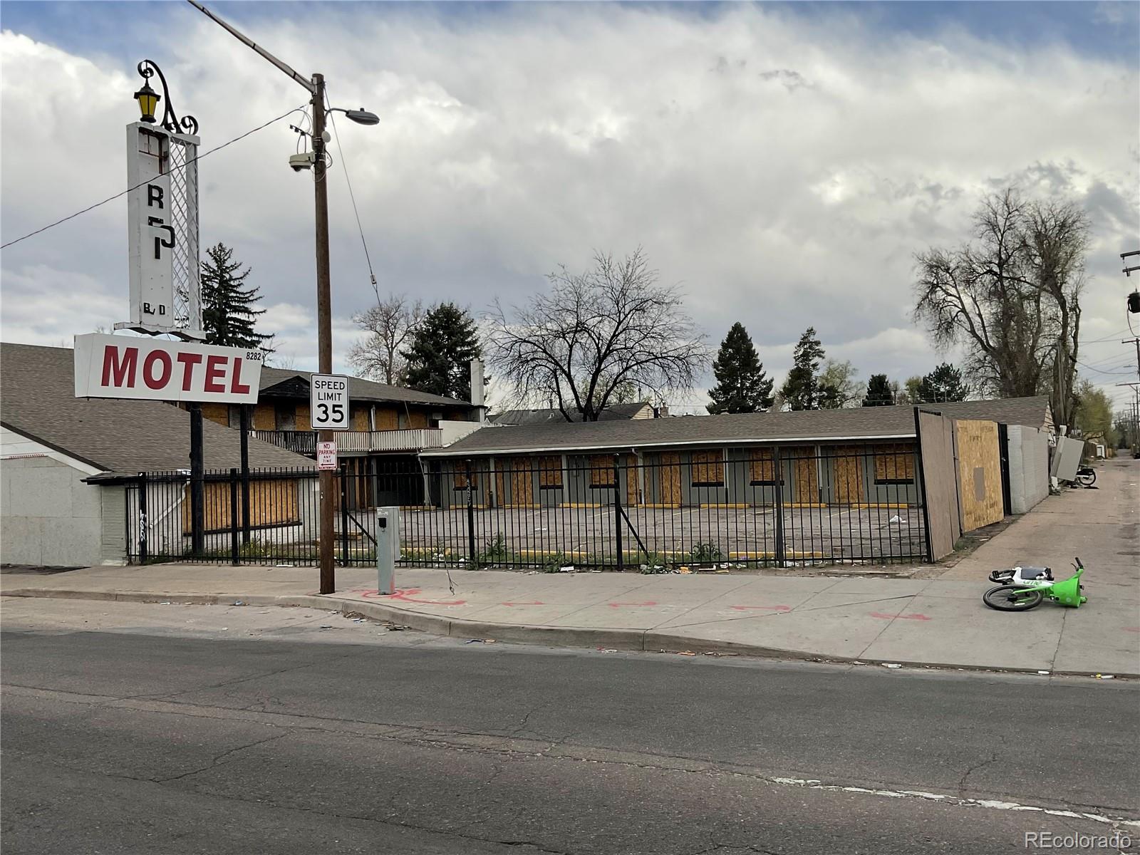 8282 E Colfax