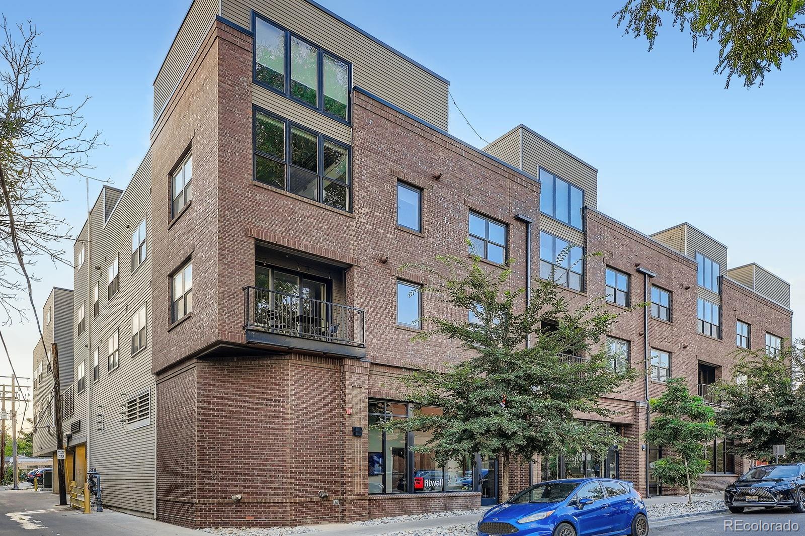 431 E Bayaud Avenue R304
