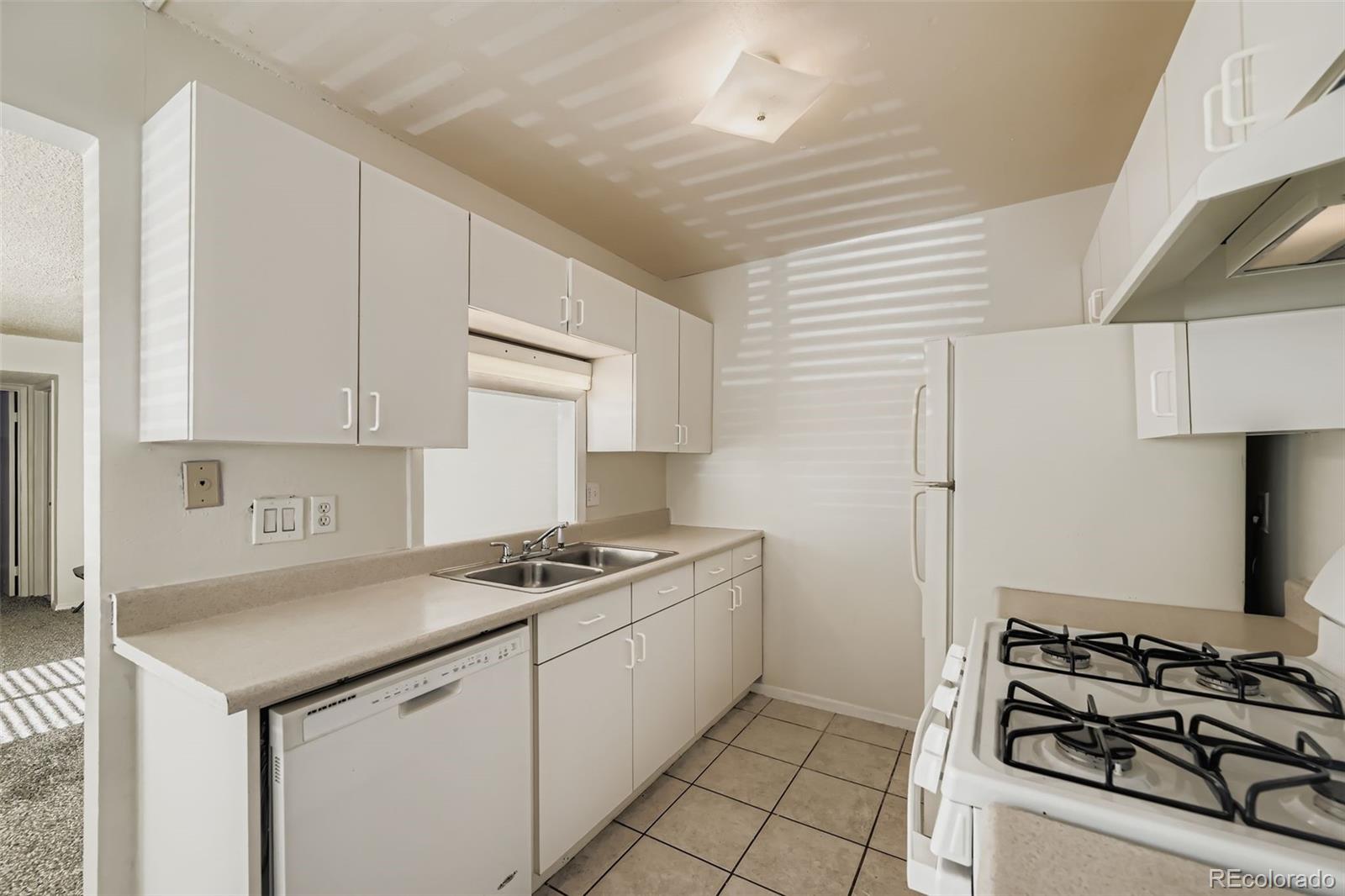 10742 E Exposition Avenue 223, Aurora, CO, 80012 3 10742 E Exposition Avenue 223