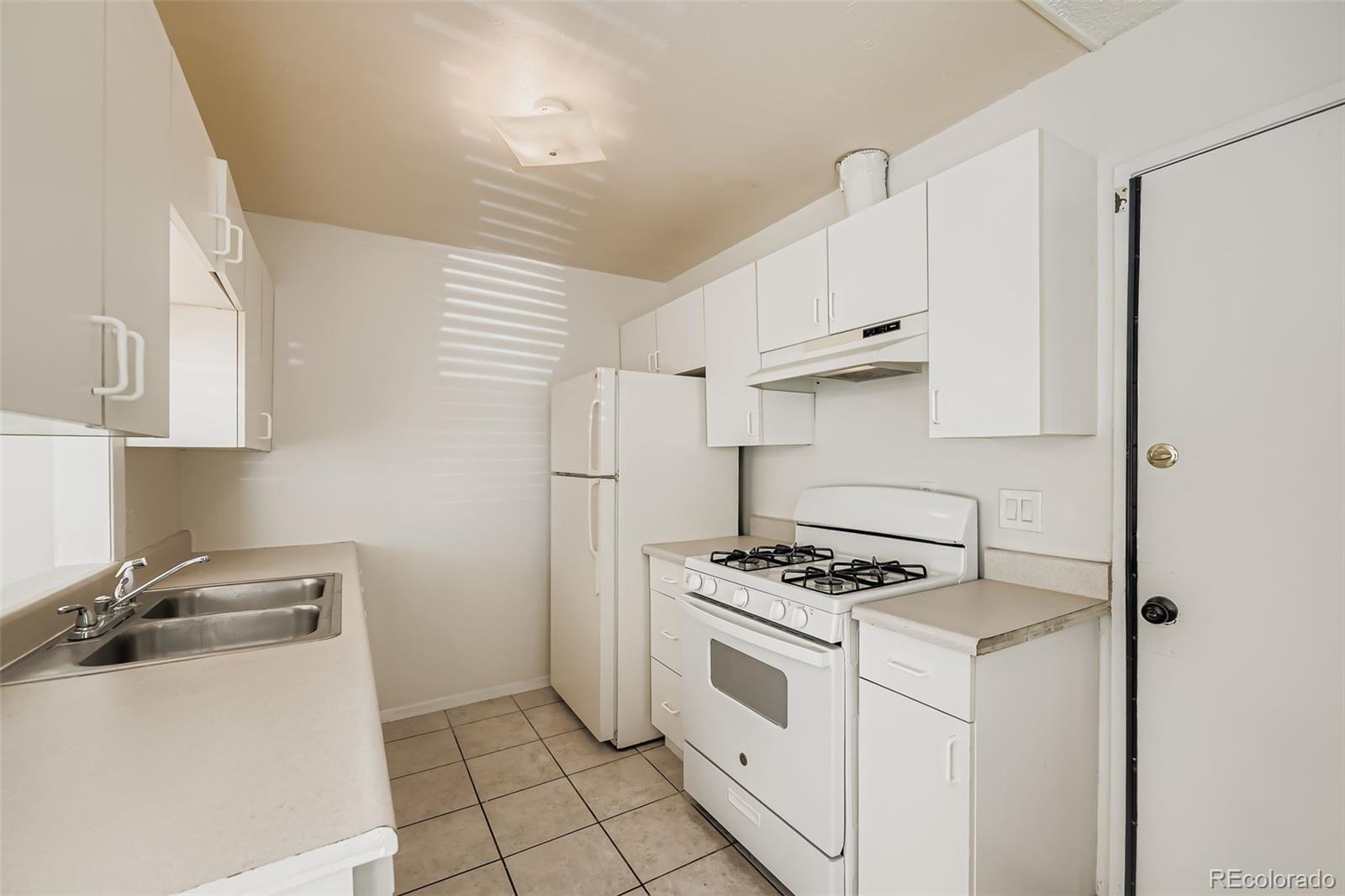 10742 E Exposition Avenue 223, Aurora, CO, 80012 4 10742 E Exposition Avenue 223