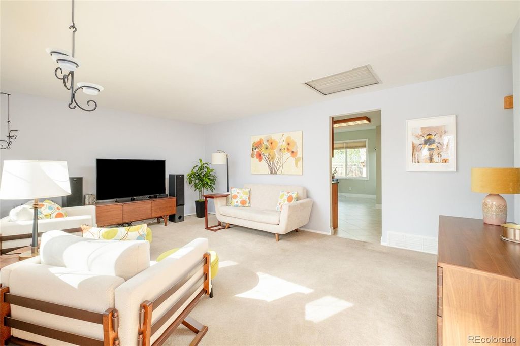 Photo of 973 S Holland Street, Lakewood, CO 80226 (MLS # 7942782)